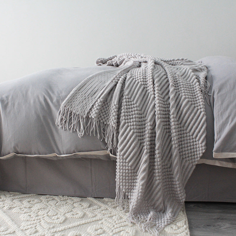 Plush Polyester Blanket – Warm, Cozy, and Aesthetic Small Throw