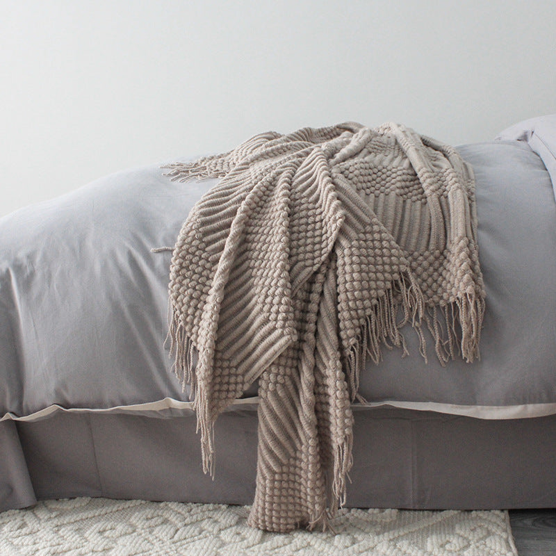 Plush Polyester Blanket – Warm, Cozy, and Aesthetic Small Throw